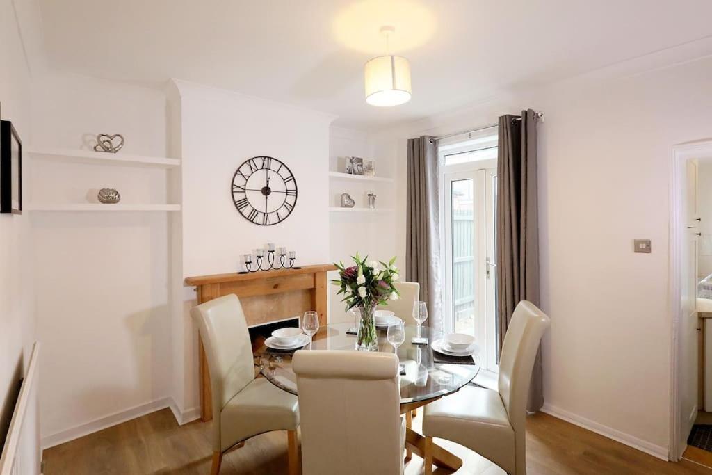 Convenient & 2-bed House Norwich