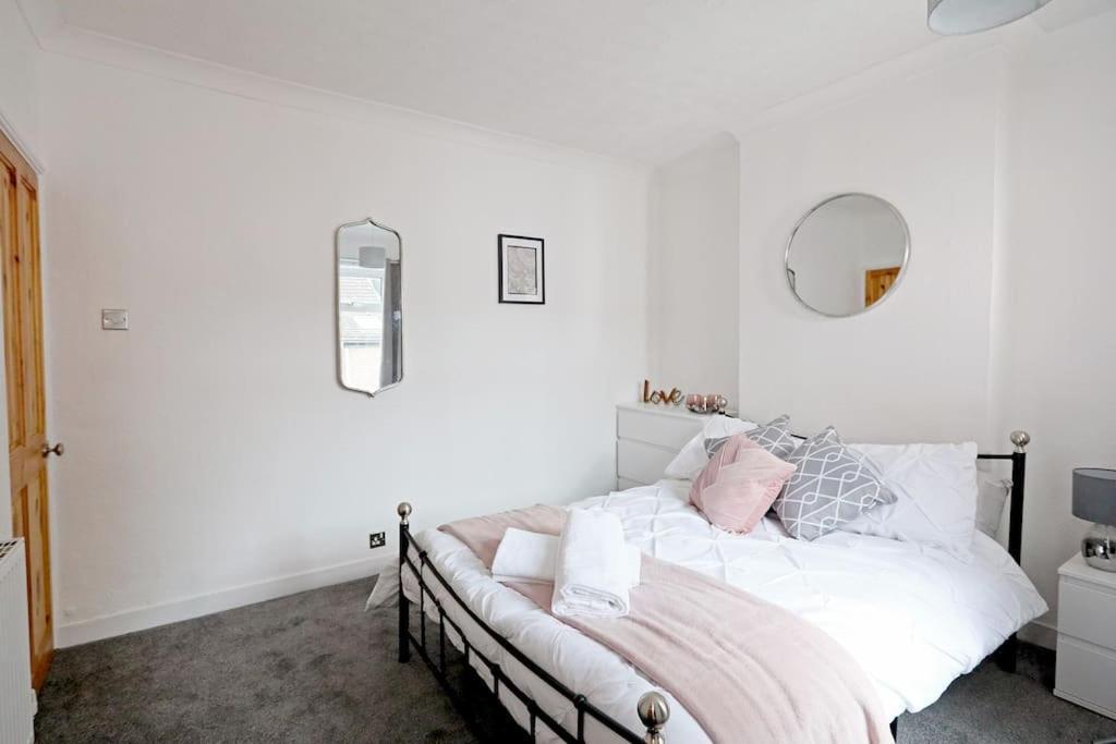 Convenient & 2-bed House Apartment *
