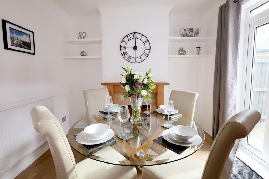 Convenient & 2-bed House