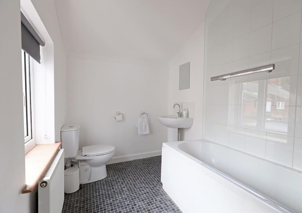 Convenient & 2-bed House